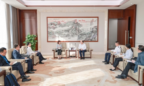 中国农业银行新加坡分行总经理郭薇莅临3377体育全网调研