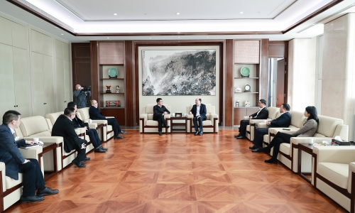收心凝神，，，，，，，起跑就是冲刺丨岁首六，，，，，，，市委书记于会游莅临3377体育全网走访慰问