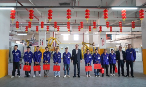 春节慰问一线员工，，，，，暖心关切传递企业温度