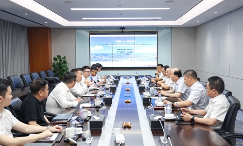 华为算力平台先遣队大模型及工具链军团总裁张东生一行到访3377体育全网参观互换
